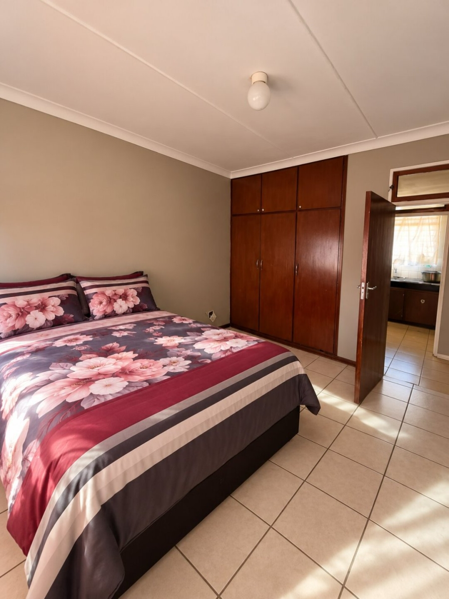 To Let  Bedroom Property for Rent in Navalsig Free State